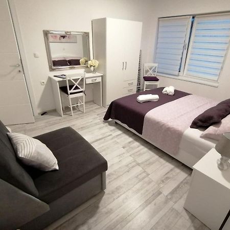 Apartman Lidija Dinjiska Luaran gambar
