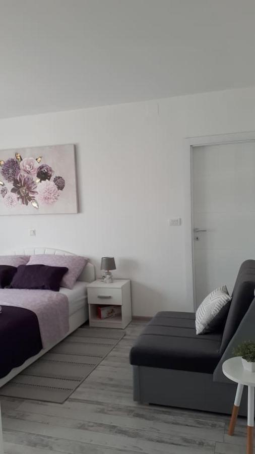 Apartman Lidija Dinjiska Luaran gambar