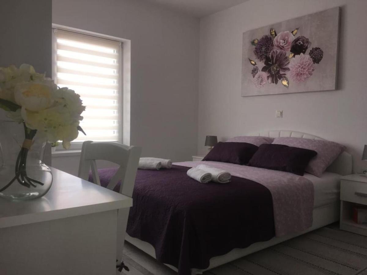 Apartman Lidija Dinjiska Luaran gambar